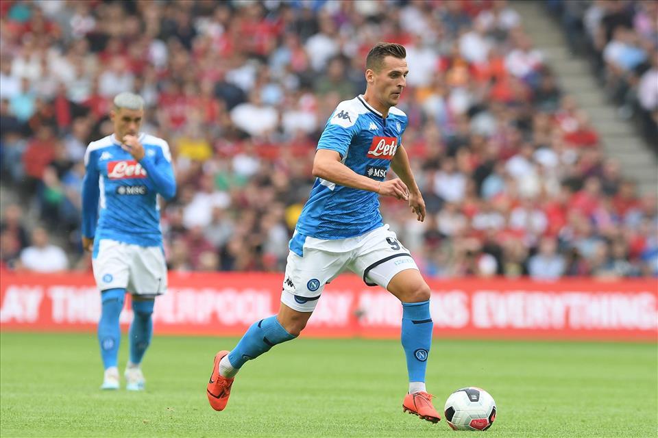 波兰获胜北马其顿，锁定欧锦赛八强席位