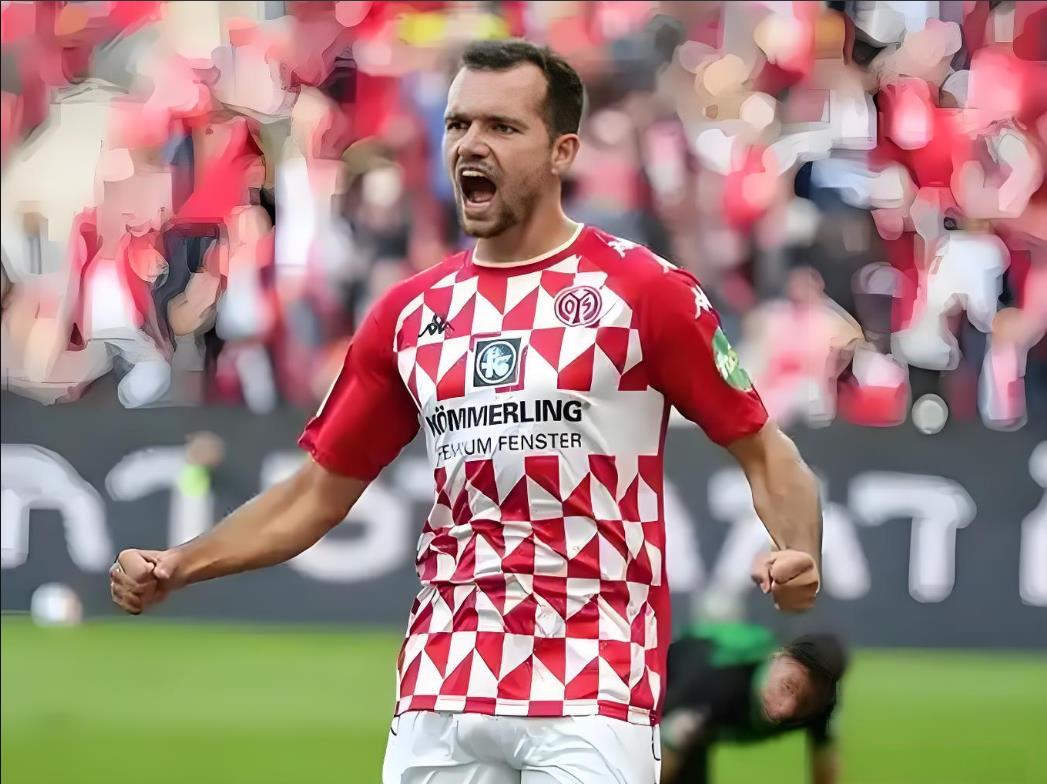 爱游戏登录入口-包含波鸿队击败了门兴格拉德巴赫的词条