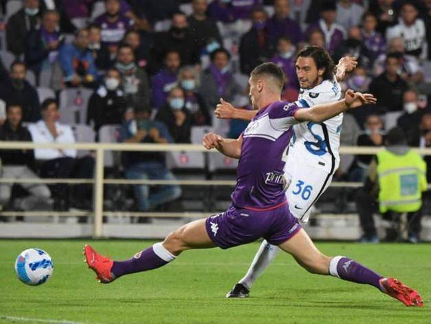 关于佛罗伦萨客场大胜恩波利，稳定中游位置的信息