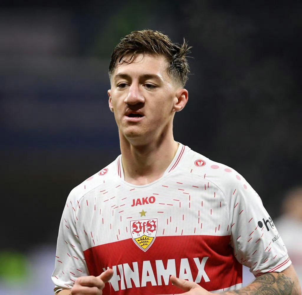 斯图加特球员表现抢眼，成为全队焦点