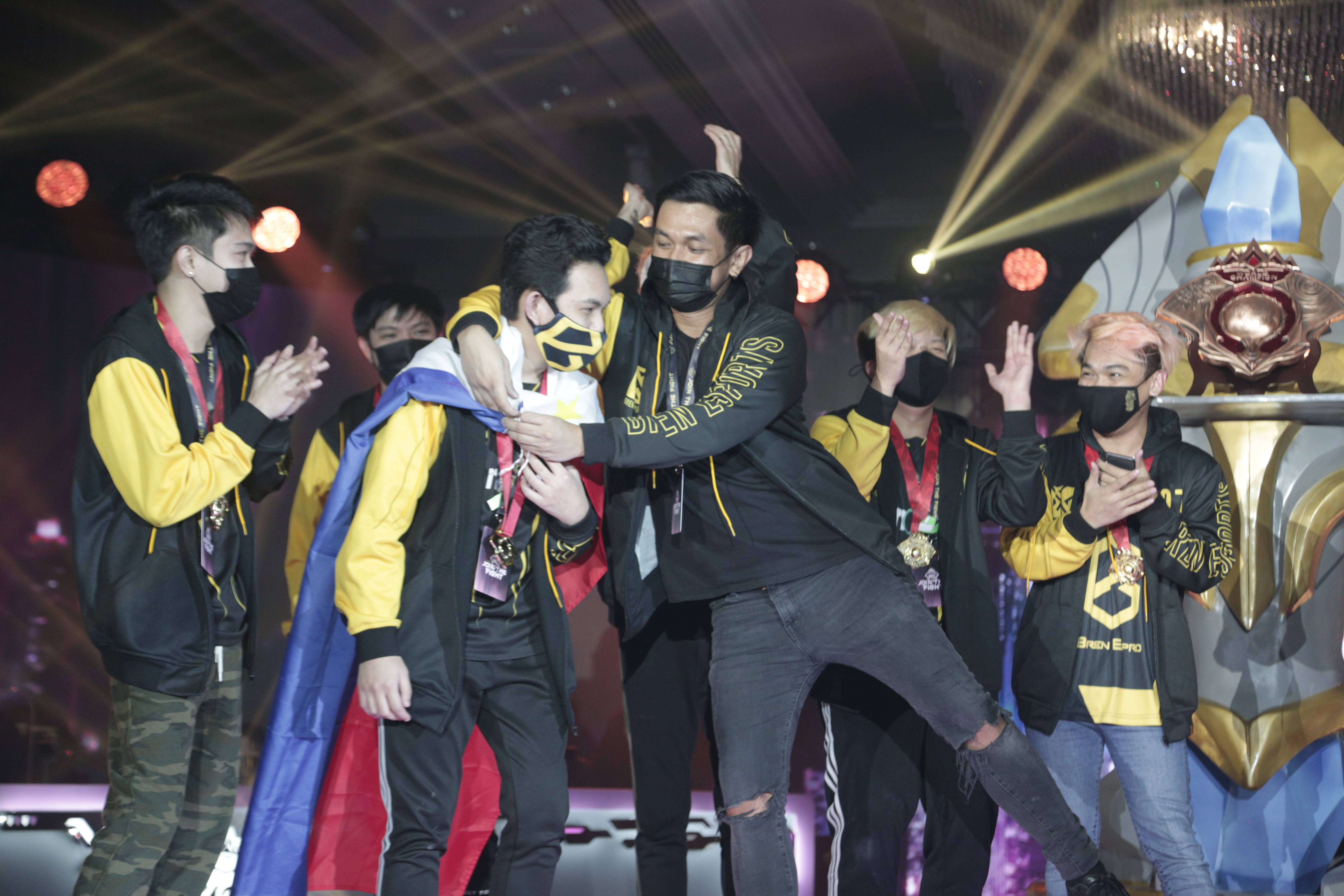 巅峰对决!到底谁能夺得胜利