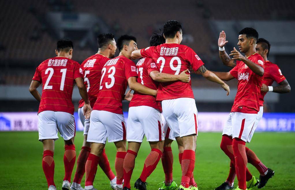 表现出色！球员力挽狂澜带领球队取胜