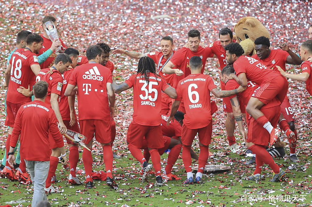 关于斯洛文尼亚客场大胜拉脱维亚，领跑小组积分榜的信息