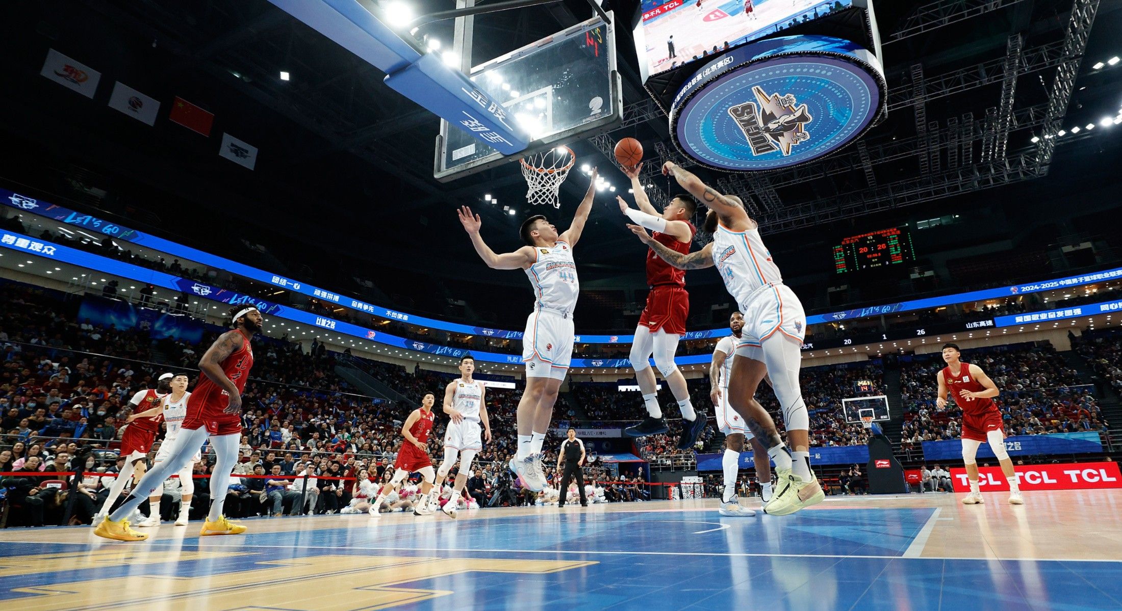 重返球场,球员备战精彩赛事 重返球场,球员备战精彩赛事