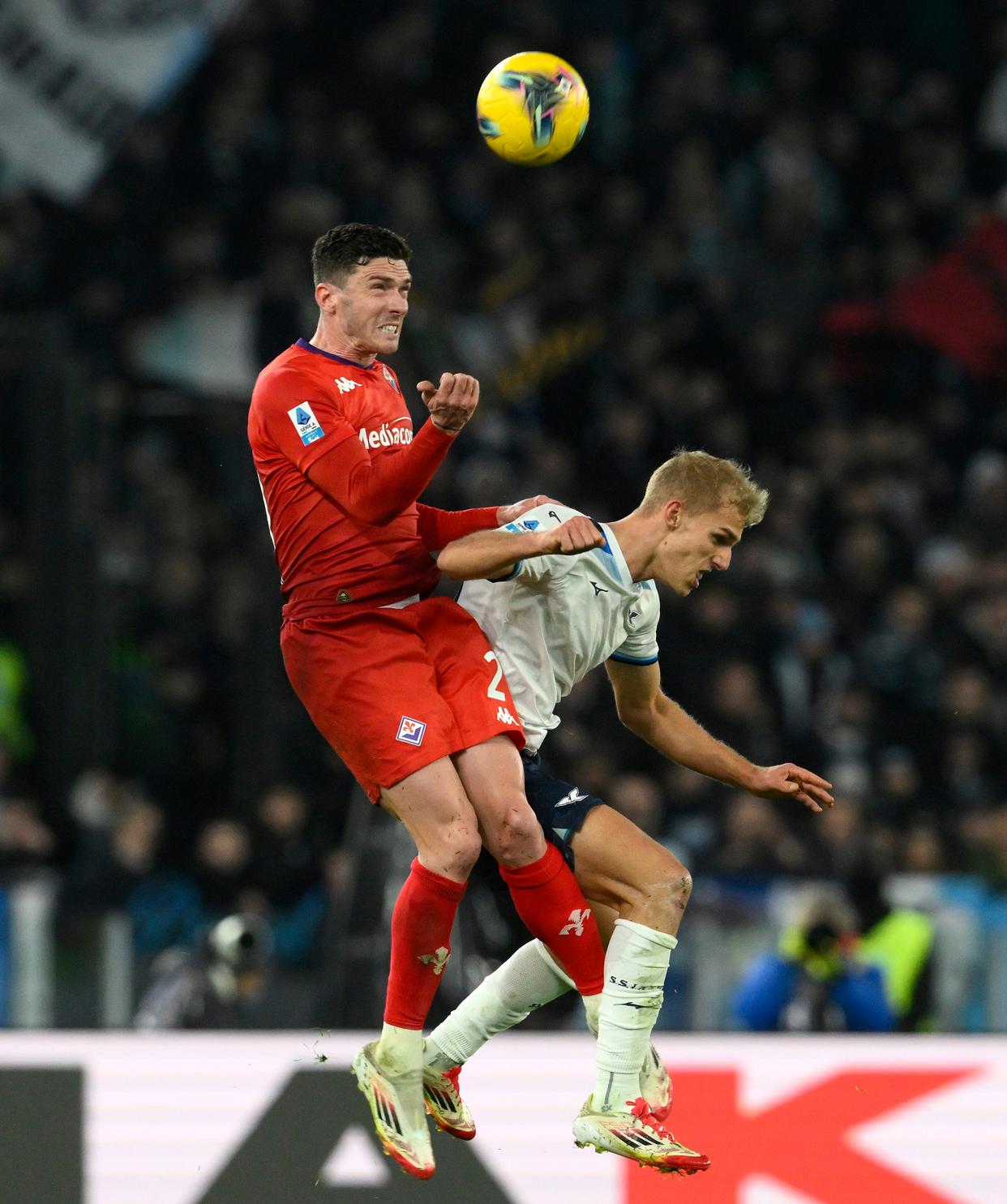 爱游戏官网-佛罗伦萨球队训练备战下一轮联赛